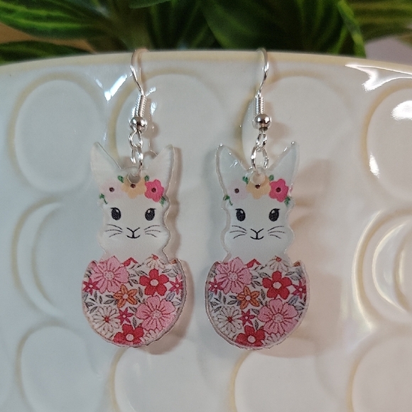 Floral Bunny Earrings - Picture 6 of 7